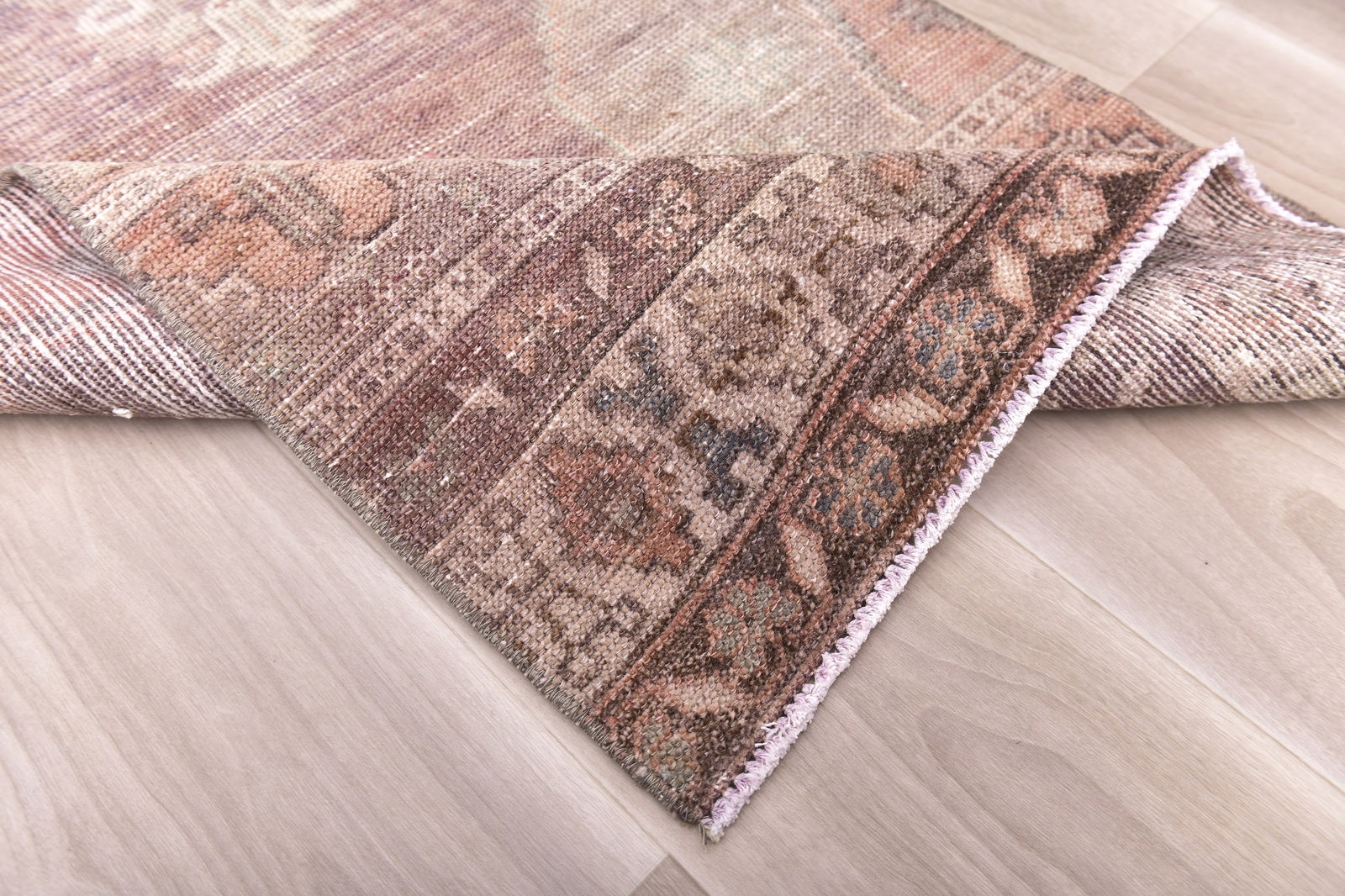 2'3'' x 9'10'' Turkish Vintage Runner Rug - 240431 - 12