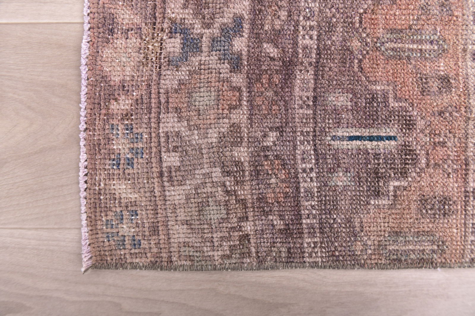 2'3'' x 9'10'' Turkish Vintage Runner Rug - 240431 - 8