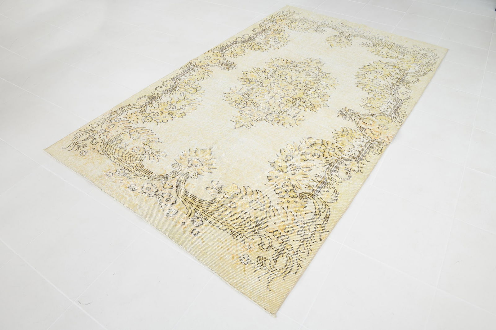 5'3'' x 8'7'' Handmade Vintage Wool Rug - 5548 - 18