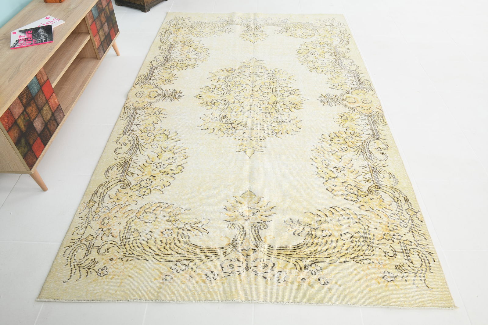 5'3'' x 8'7'' Handmade Vintage Wool Rug - 5548 - 5