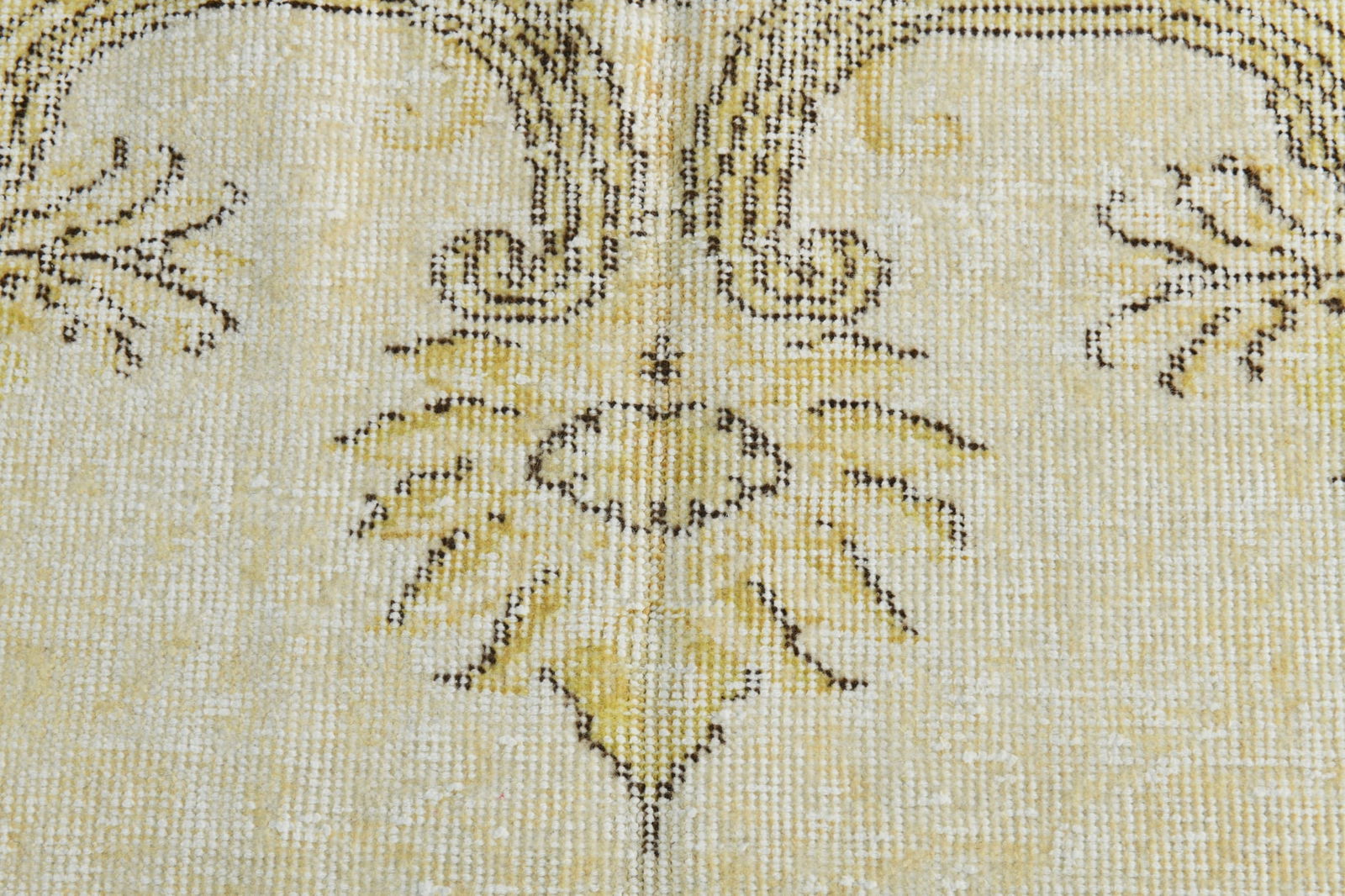 5'3'' x 8'7'' Handmade Vintage Wool Rug - 5548 - 8