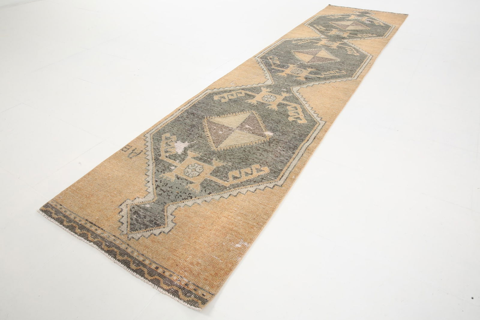 2'8'' x 11'1'' Turkish Vintage Runner Rug - 5900 - 5