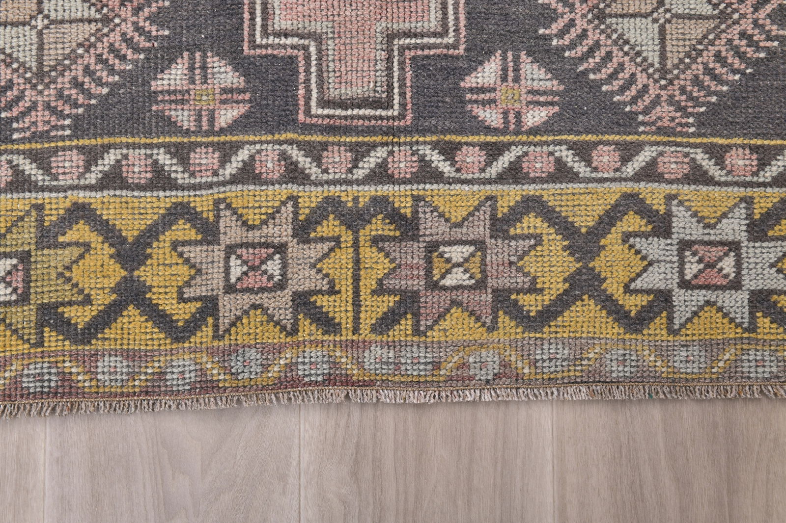 3'9'' x 6'10'' Turkish Vintage Runner Rug - 242340 - 9