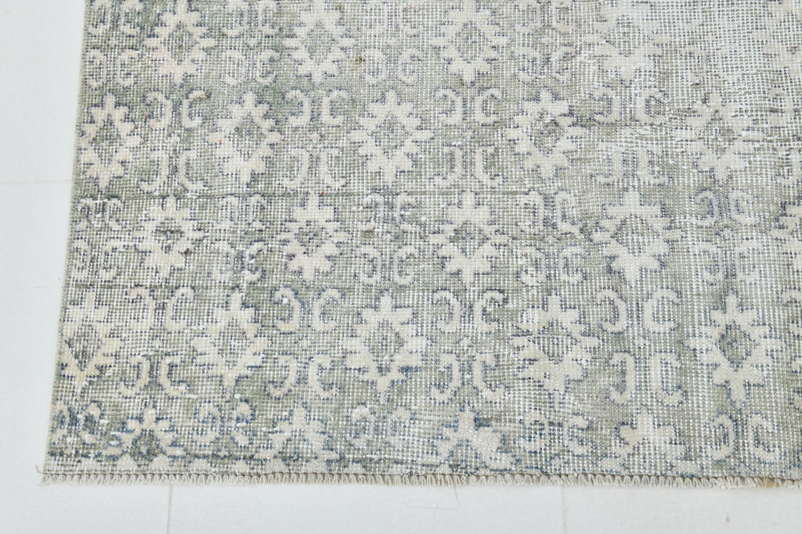 5'4'' x 8'9'' Handmade Vintage Wool Rug - 23033 - 11