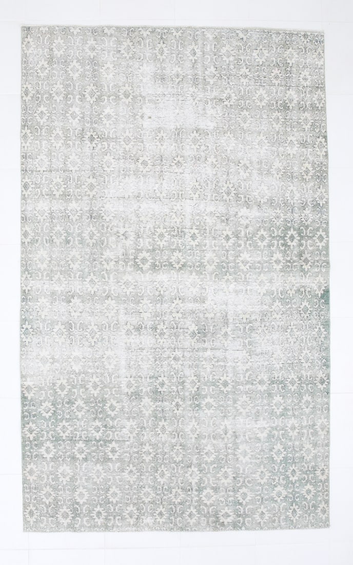 5'4'' x 8'9'' Handmade Vintage Wool Rug - 23033: Title: 5'4'' x 8'9'' Handmade Vintage Wool Rug - 23033Description:5'4'' x 8'9'' Handmade Vintage Wool Rug - 23033Origin:TurkiyeDate/Period:1960-90Materials:Wool,CottonDimension:5'4''x8'9'' ft,