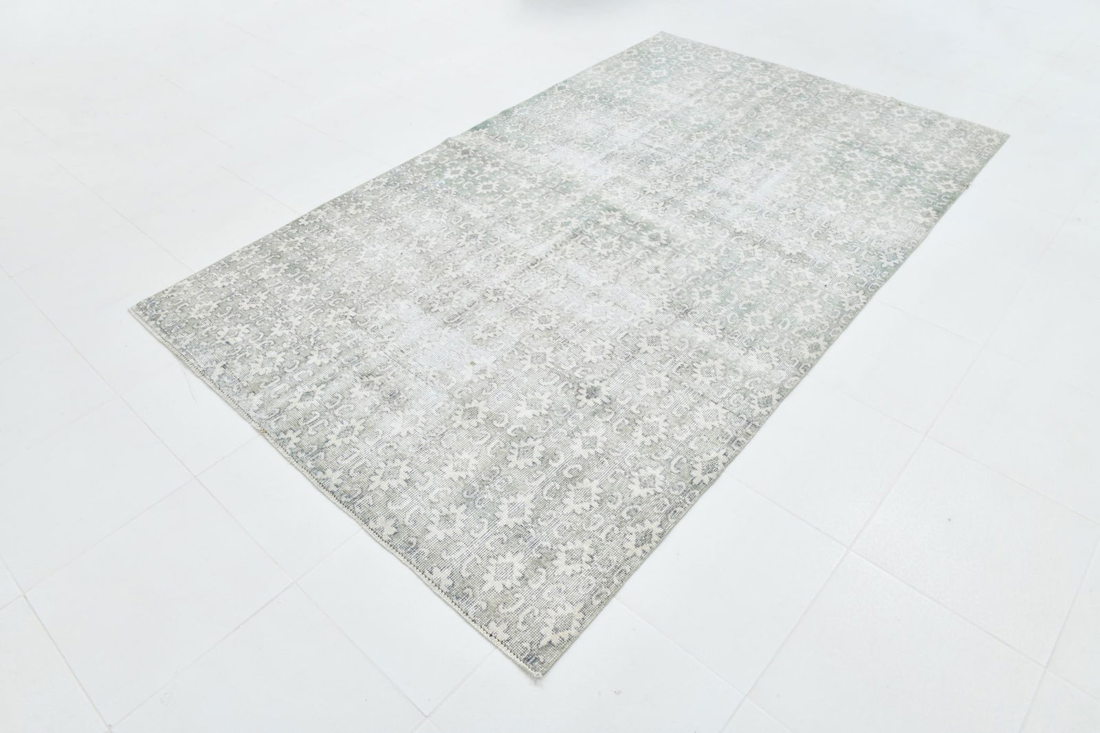 5'4'' x 8'9'' Handmade Vintage Wool Rug - 23033 - 19