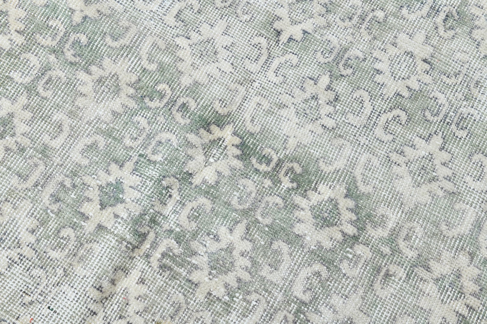 5'4'' x 8'9'' Handmade Vintage Wool Rug - 23033 - 7