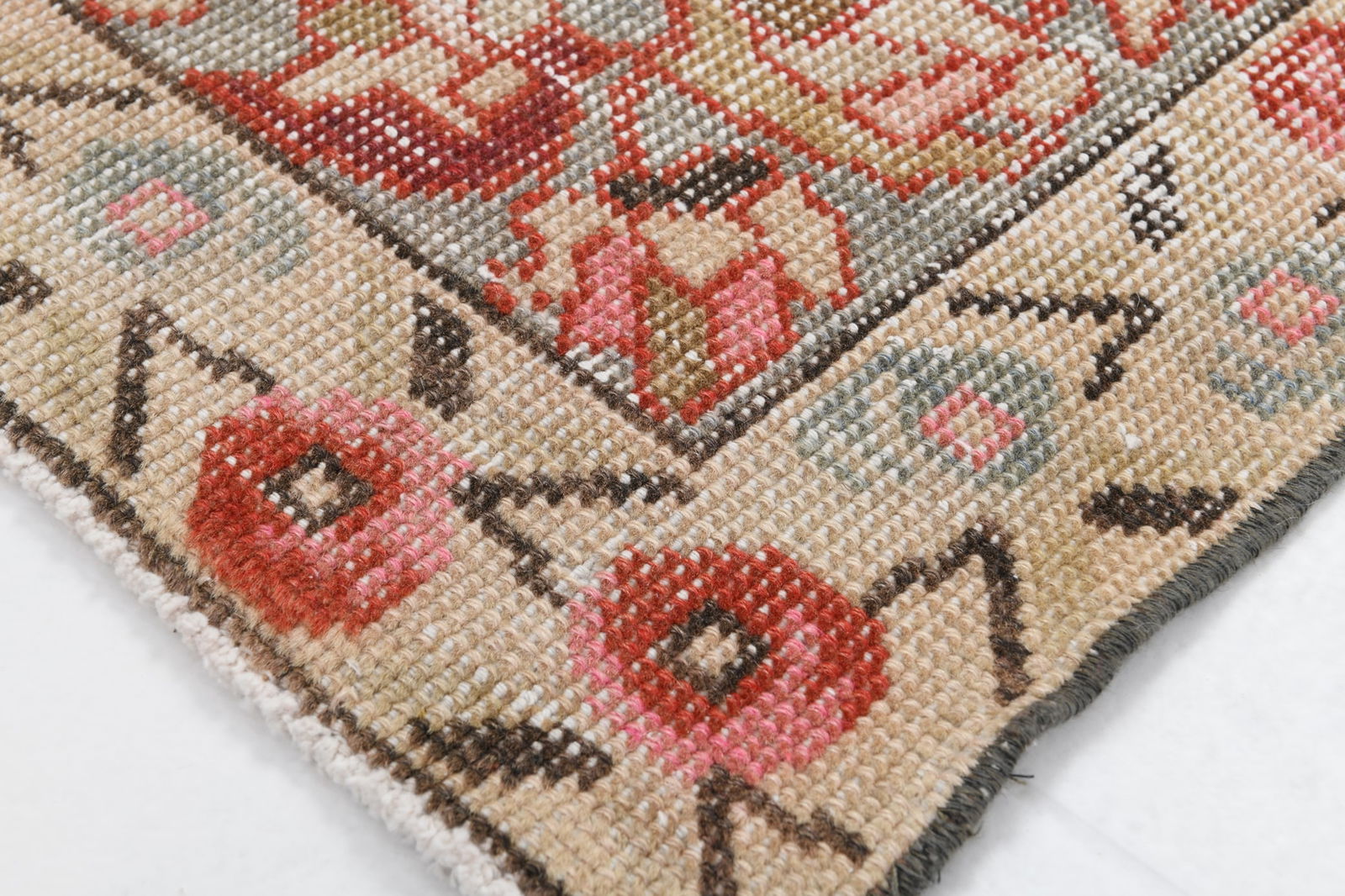 4'4'' x 7'4'' Handmade Vintage Wool Patchwork Rug - 1908 - 7