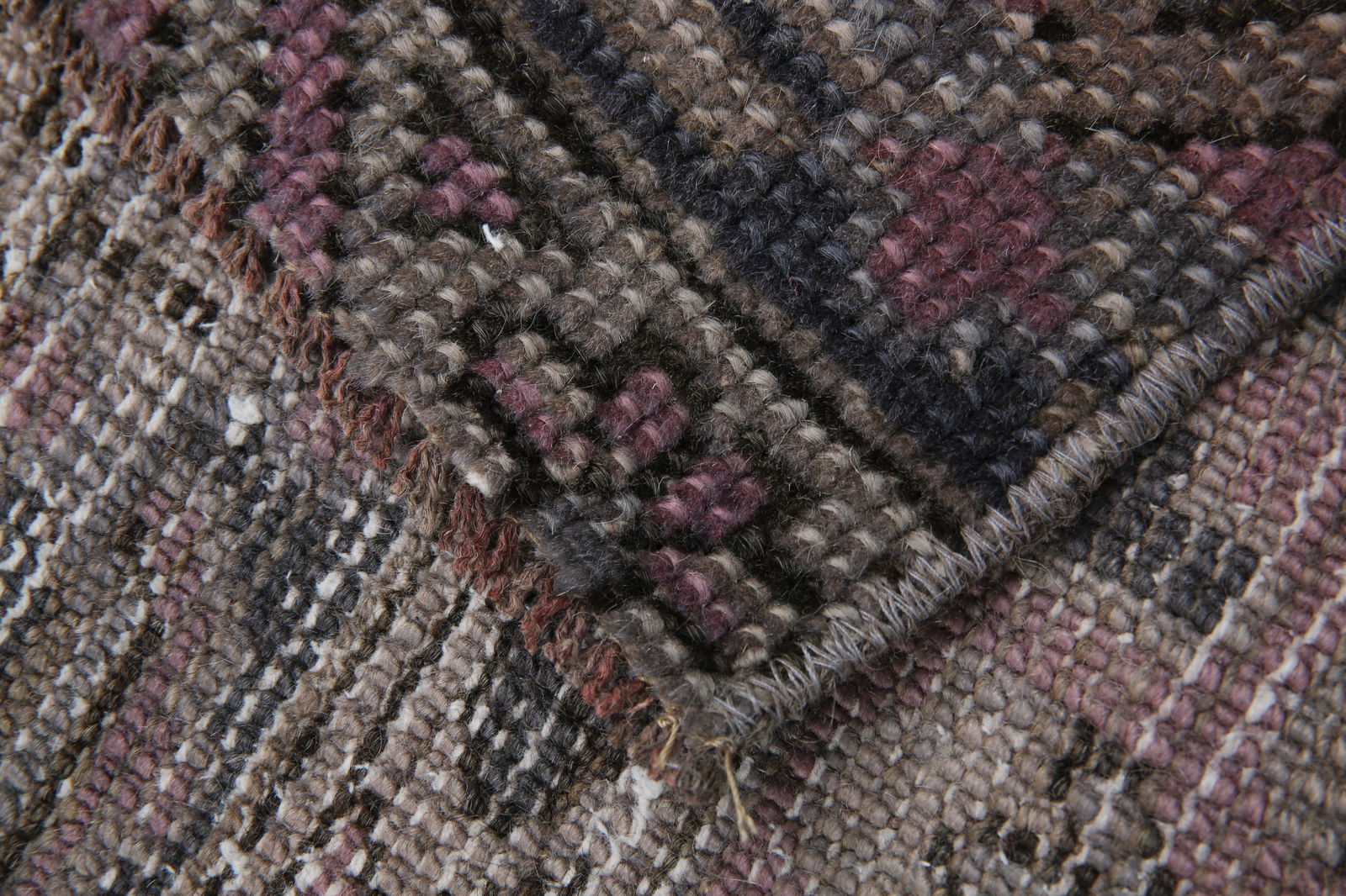 2'7'' x 9'2'' Handmade Vintage Wool Rug - 18740 - 17