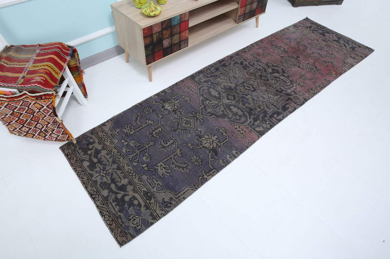 2'7'' x 9'2'' Handmade Vintage Wool Rug - 18740 - 5