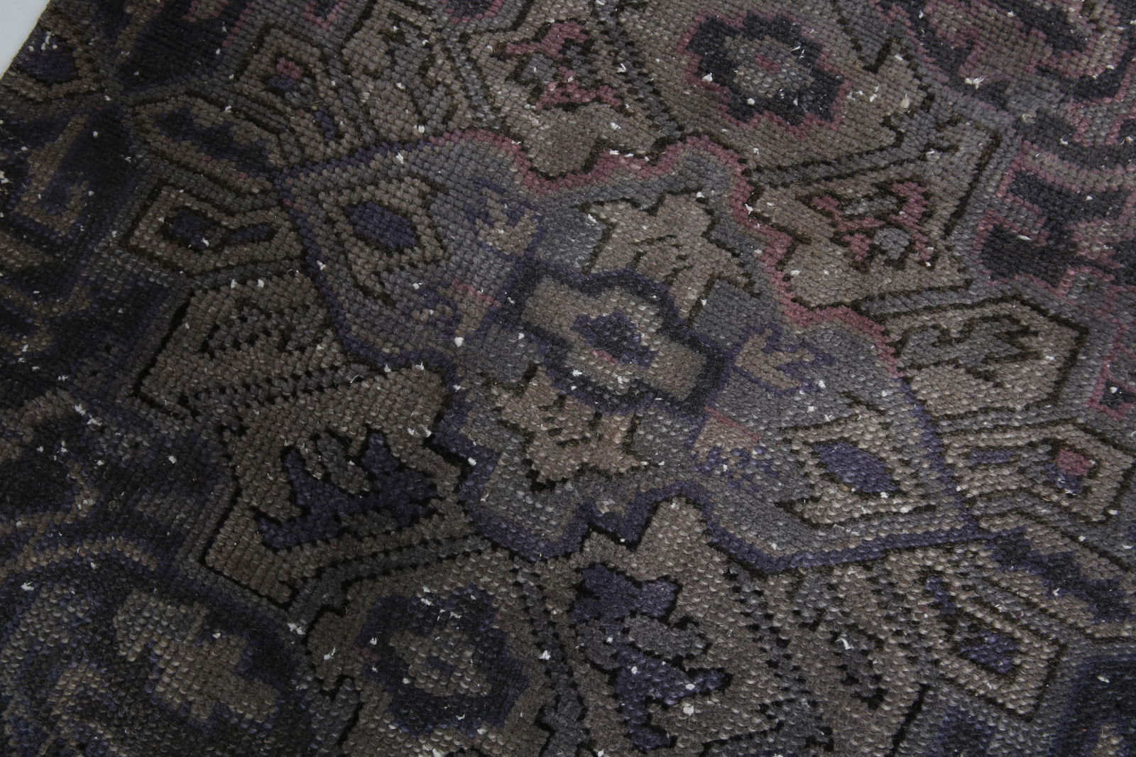 2'7'' x 9'2'' Handmade Vintage Wool Rug - 18740 - 7