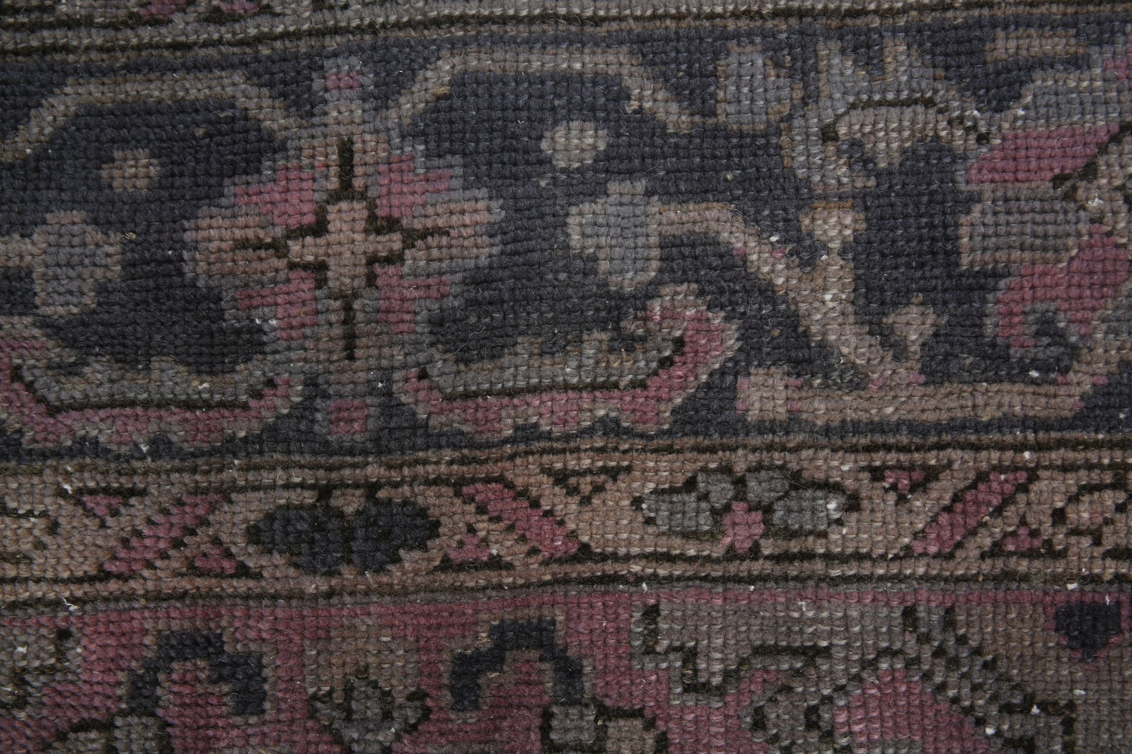 2'7'' x 9'2'' Handmade Vintage Wool Rug - 18740 - 9