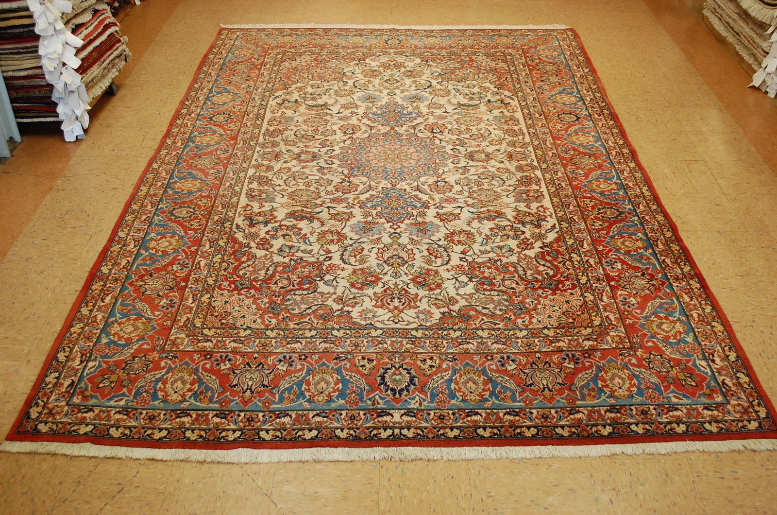 Persian ISFAHAN RUG 7'8" x 11'6": Title:Persian ISFAHAN RUG 7'8" x 11'6"Description:OLD,ANTIQUE MUST SEE BEAUTY FINE Persian ISFAHAN ORIENTAL RUG .KORK WOOL_HIGH KPSI..with an exact size of 7'8" x 11'6" .........Highly Detailed