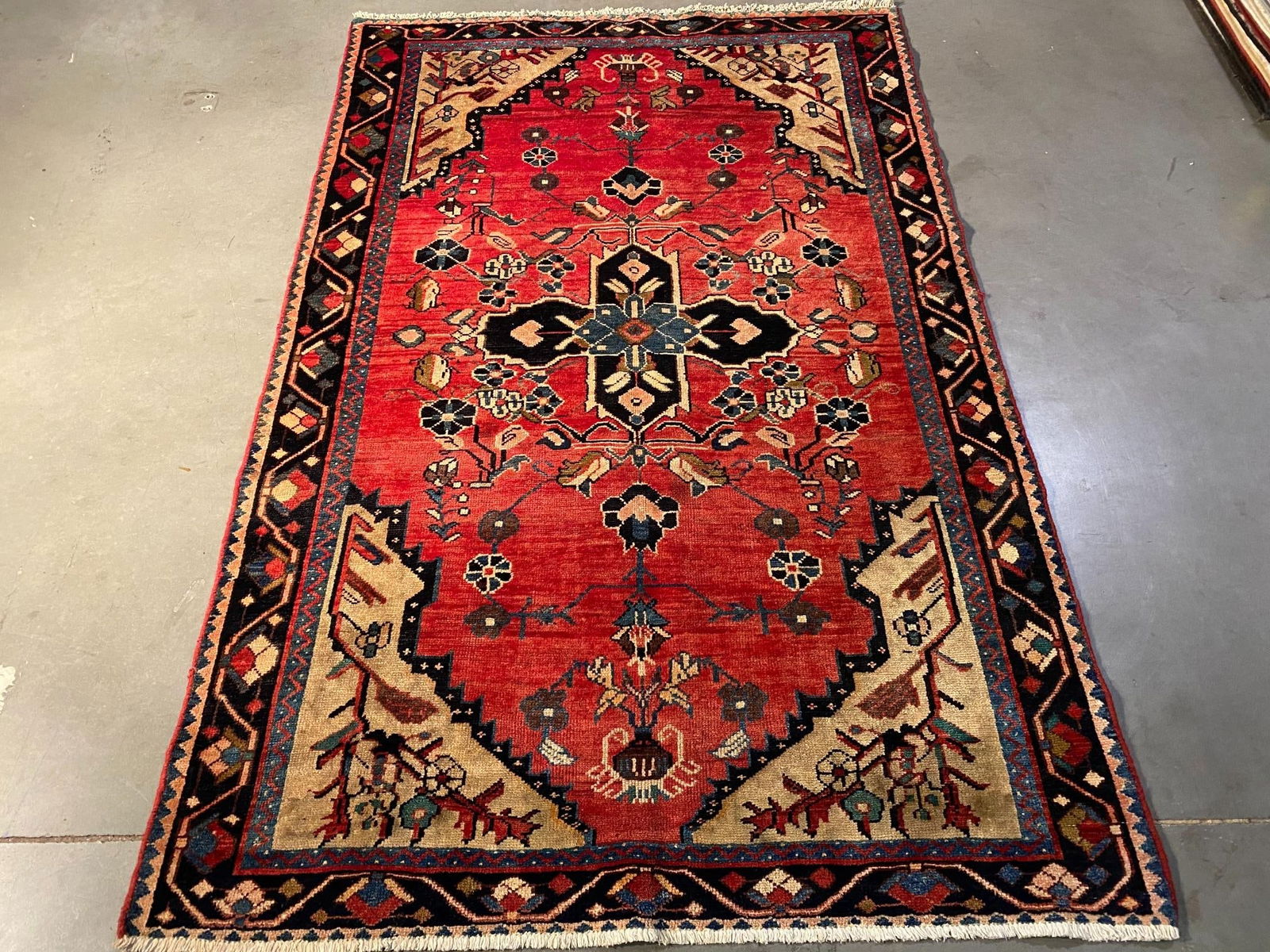 Magnificent Persian Rug 4'.5"x6'.9" - 2