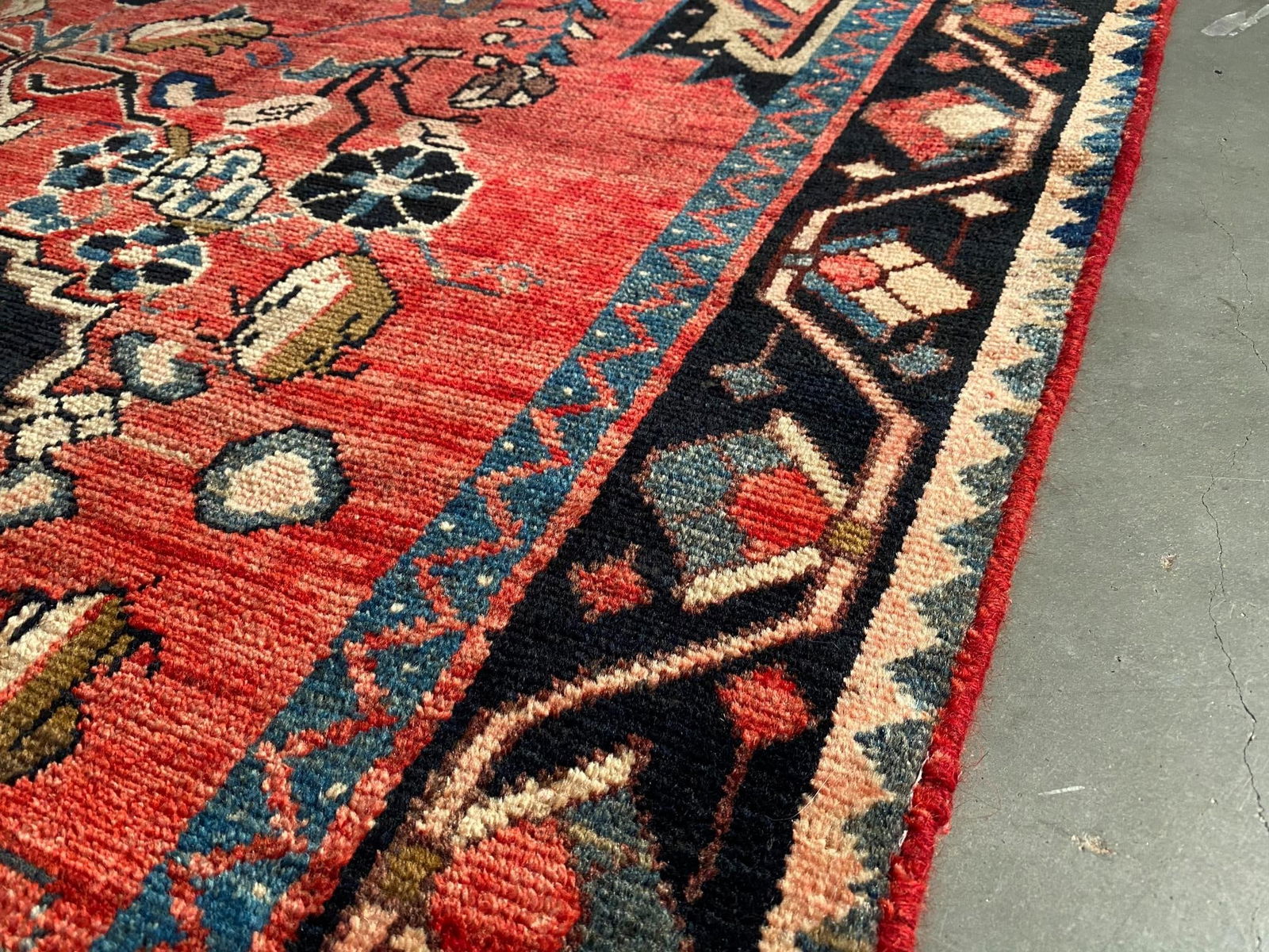 Magnificent Persian Rug 4'.5"x6'.9" - 9
