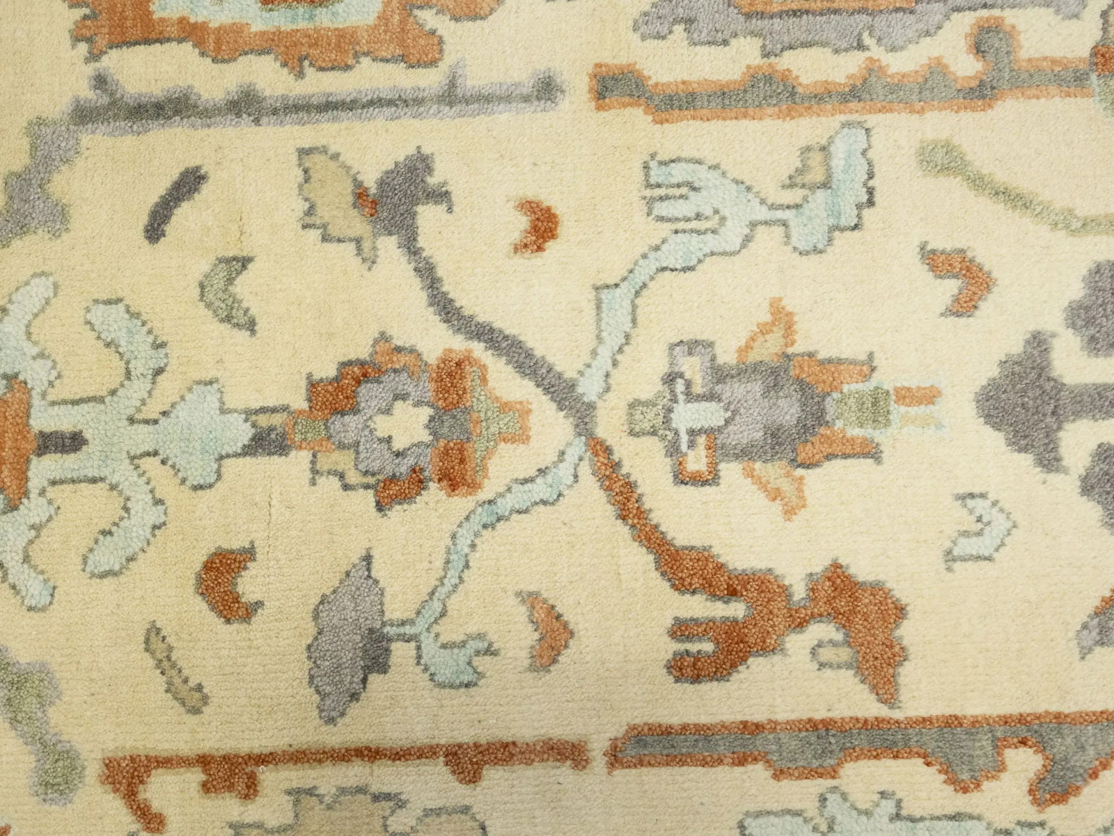 Muted Cream Floral 4X6 Oushak Chobi Oriental Rug - 7