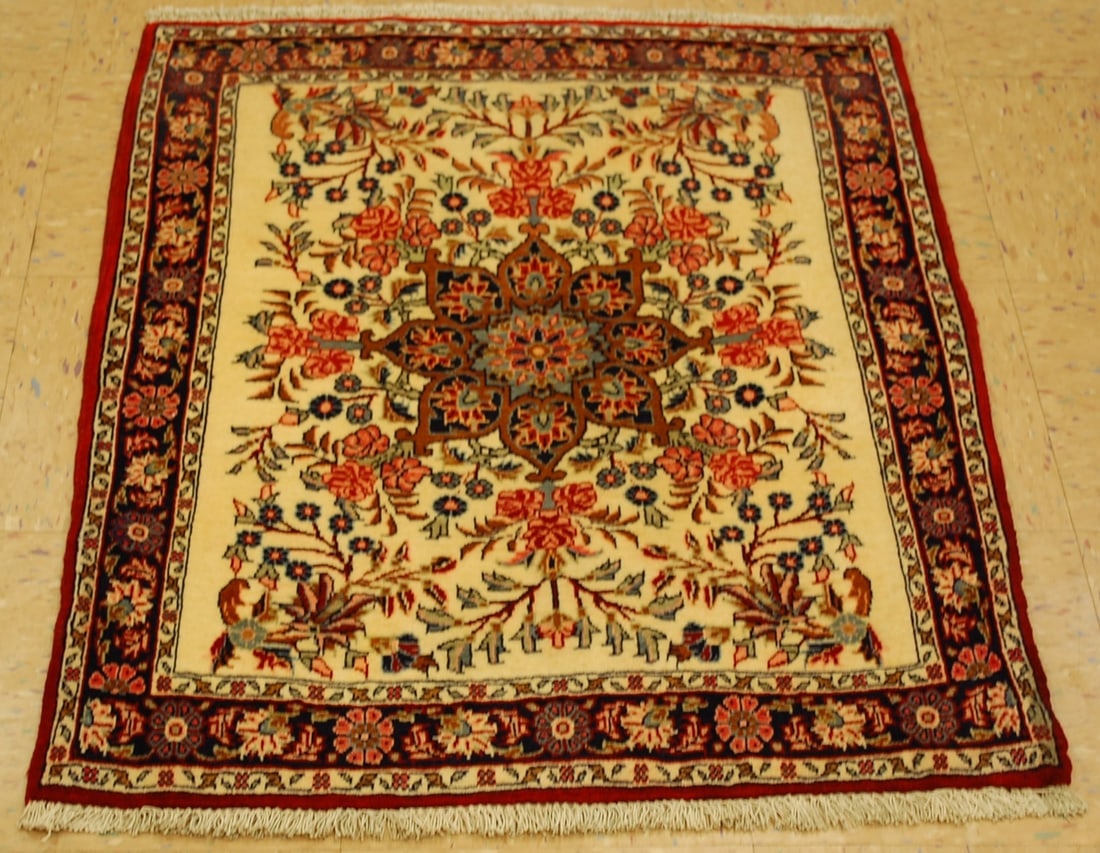 Persian BIJAR RUG 2.8x3.3: Title:Persian BIJAR RUG 2.8x3.3Description:ANTIQUE HIGHLY DETAILED FINE KORK WOOL_HIGH KPSI BEJAR RUG.........Highly detailed Floral design pattern surounded by a beautifully detailed border
