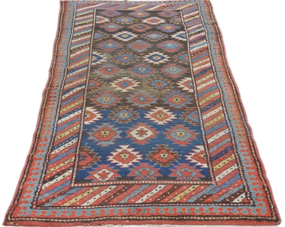 TURKOMAN HAND KNOTTED WOOL RUG: Title: TURKOMAN HAND KNOTTED WOOL RUGSize: 3'8X8'6Age: VINTAGEOrigin: TURKOMANStyle: TRIBALMaterial: WOOLCare: PROFESSIONALStructure: HAND KNOTTEDDesign: ANTIQUES Reserve: $1,000.00 