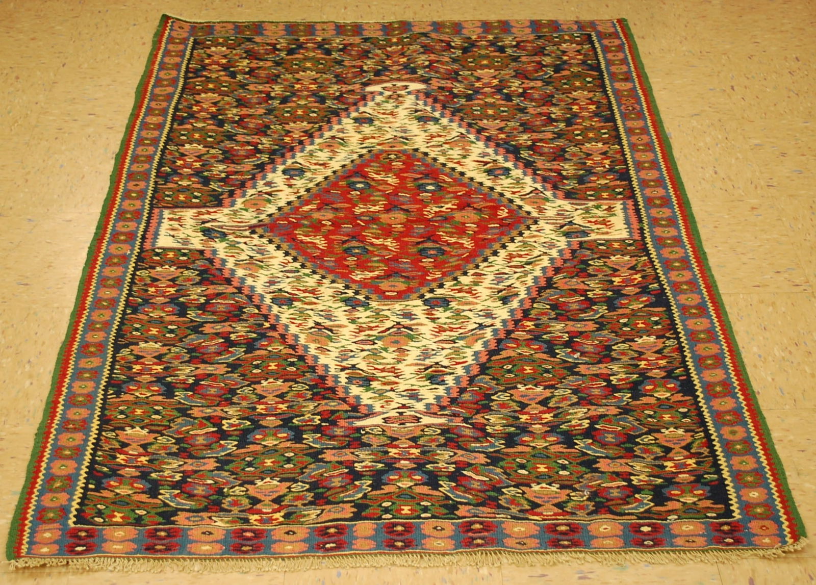 PERSIAN SENNAH KILIM 3.10x5.8: Title: PERSIAN SENNAH KILIM 3.10x5.8 Description:OLD,ANTIQUE HIGHLY DETAILED FINE PERSIAN SENNAH KILIM RUG....Very fine woven...HIGH KPSI......with exact size of 3' 10" x 5' 8" Allover detailed