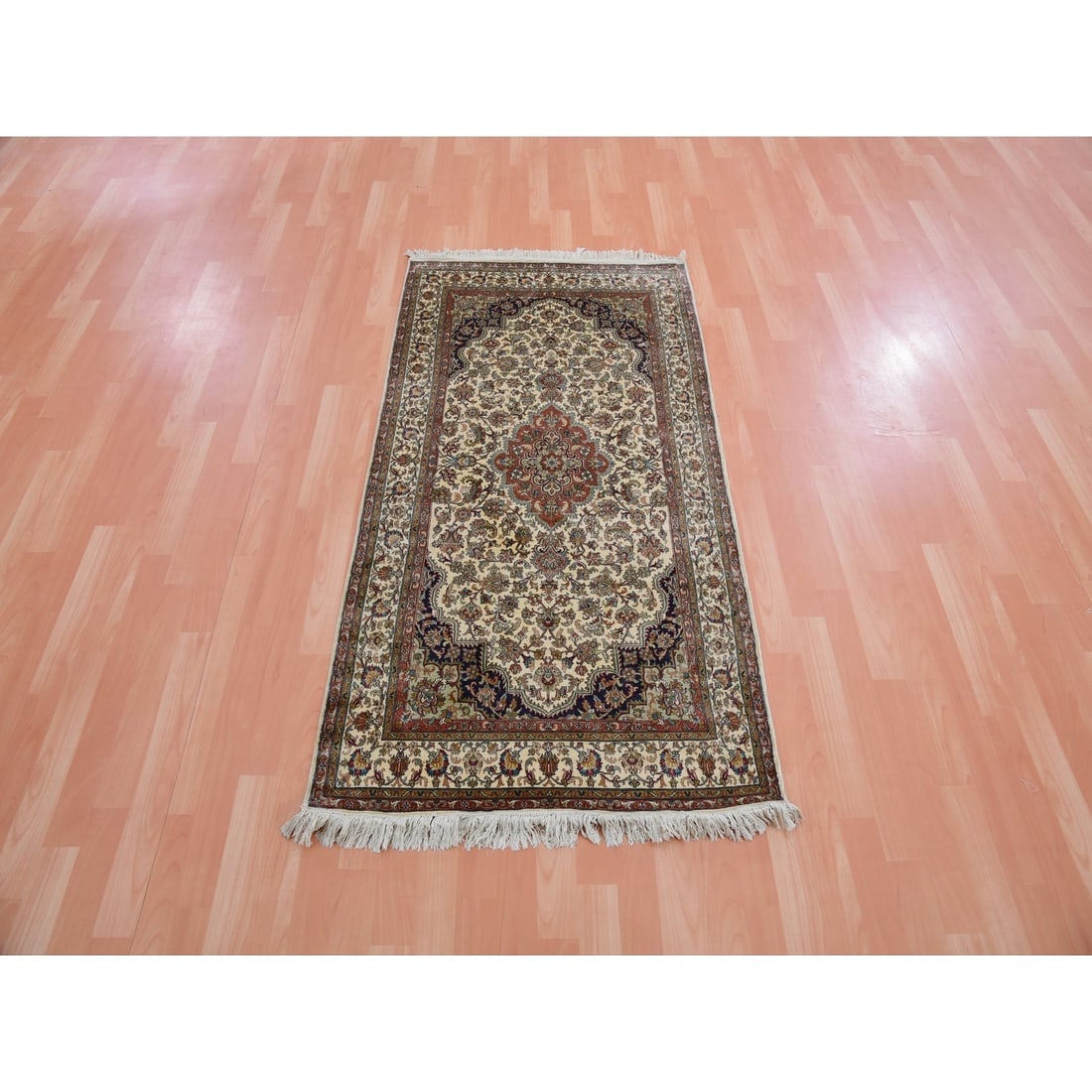 Alabaster White Hand Knotted Silk Intricate Medallion Design Rug - 2