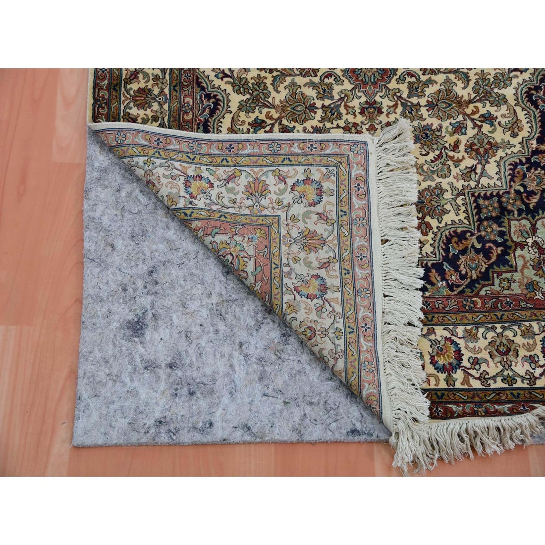 Alabaster White Hand Knotted Silk Intricate Medallion Design Rug - 3