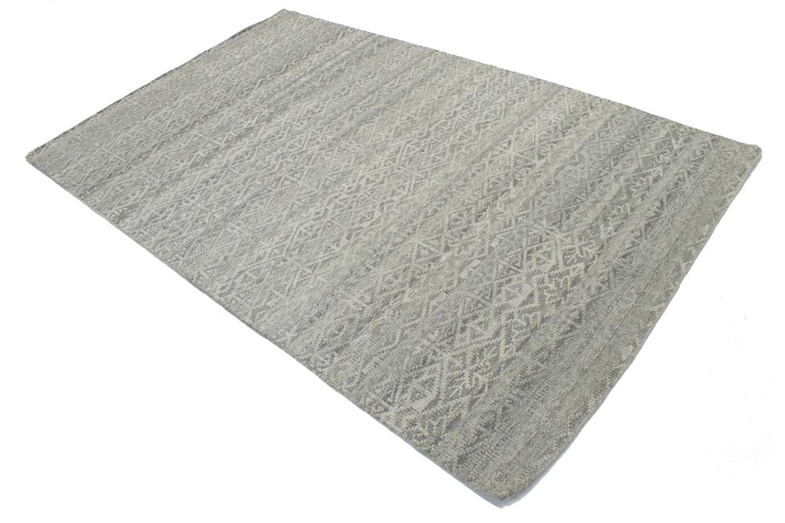 Greige Transitional Geometric 5X8 Oriental Rug - 4