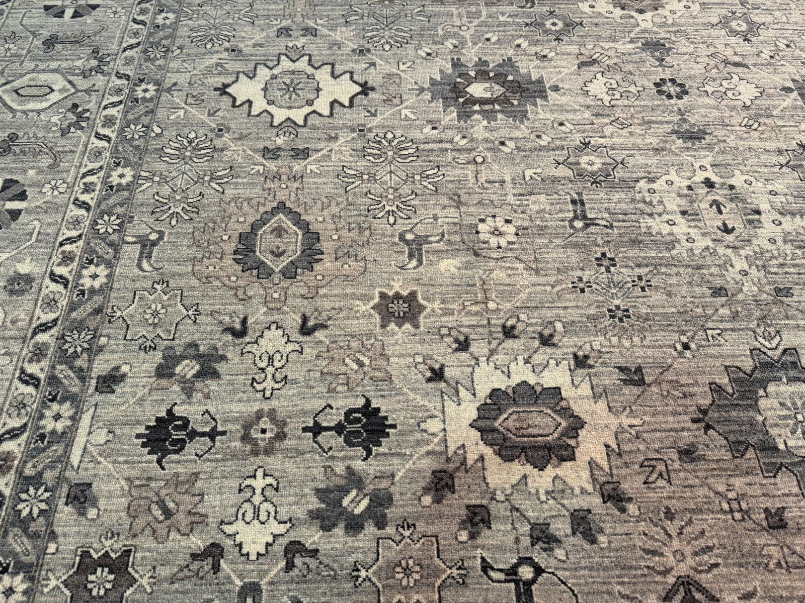 Magnificent Mahal Rug 9.1x12' - 5