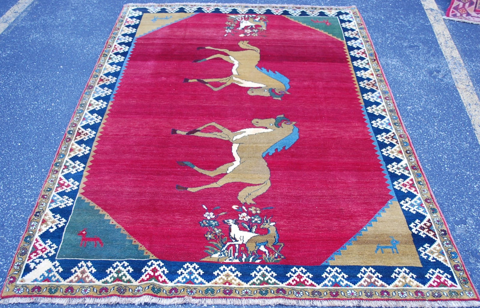 Persain SHIRAZ RUG 5' x 7'10": Title: Persain SHIRAZ RUG 5' x 7'10" Description: RARE SIZE COLORFUL ANTIQUE QASHKI SHRAZ RUG with exact size of 5' x 7'10" Large paisly design medallions delicately detailed field pattern ..natural