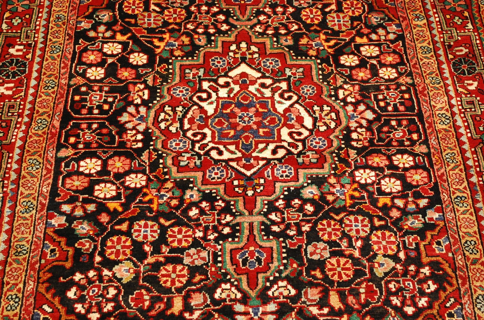PERSIAN SARUK RUG 4' 4" x 7' 3" - 2