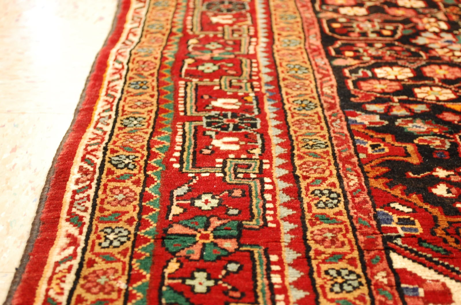 PERSIAN SARUK RUG 4' 4" x 7' 3" - 9