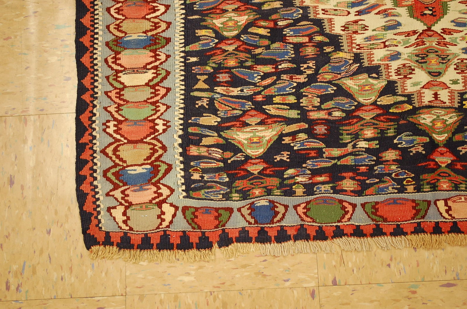 Persian SENNAH KILIM 3'9" x 4'8" - 3