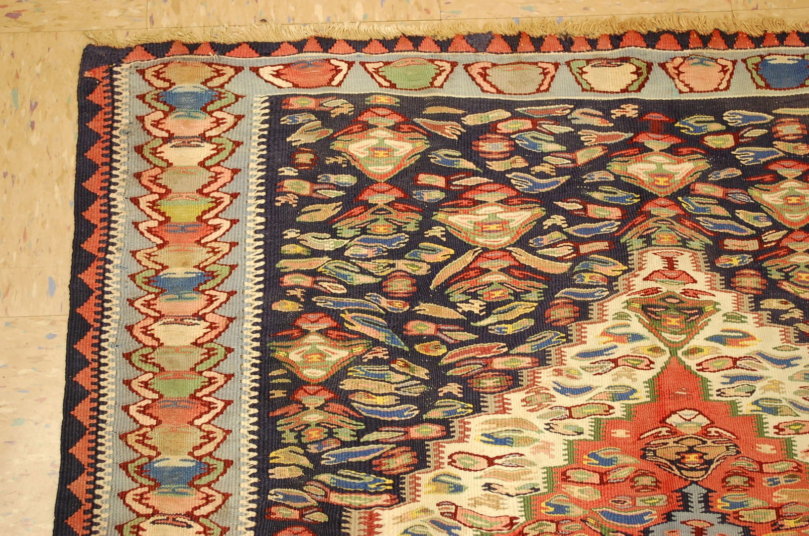 Persian SENNAH KILIM 3'9" x 4'8" - 4