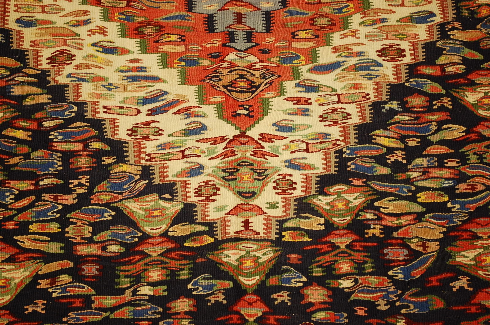 Persian SENNAH KILIM 3'9" x 4'8" - 7
