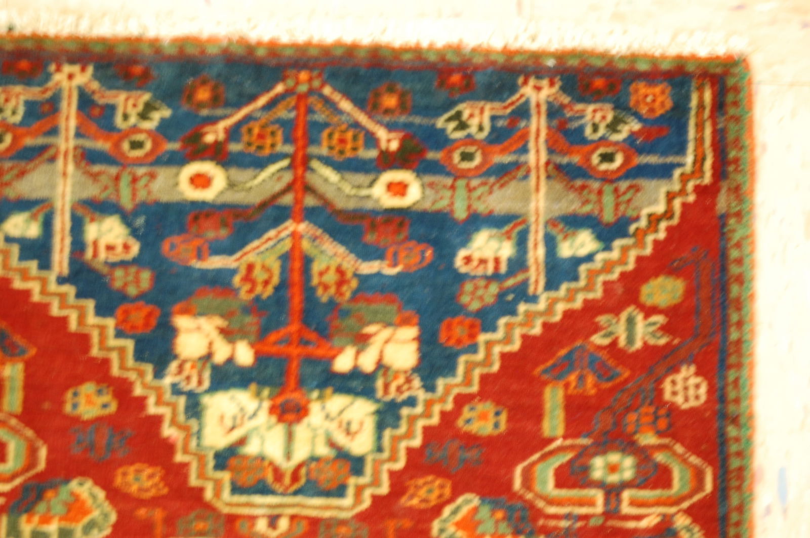 PERSIAN SHIRAZ RUG 1'8" x 1'10" - 3