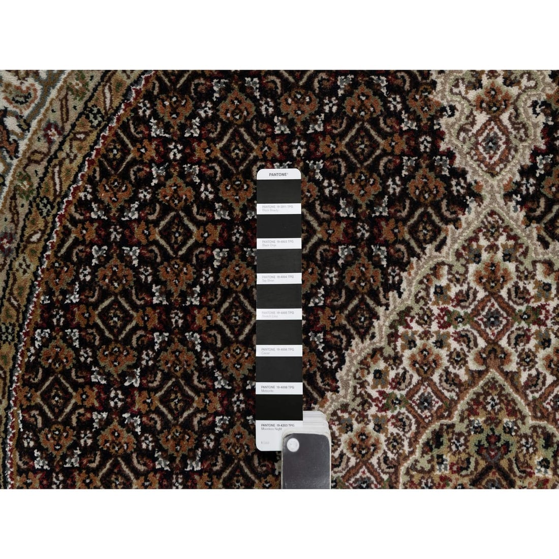 Black Tabriz Mahi with Fish Design 175 KPSI Hand Knotted Pure Wool Rug - 4