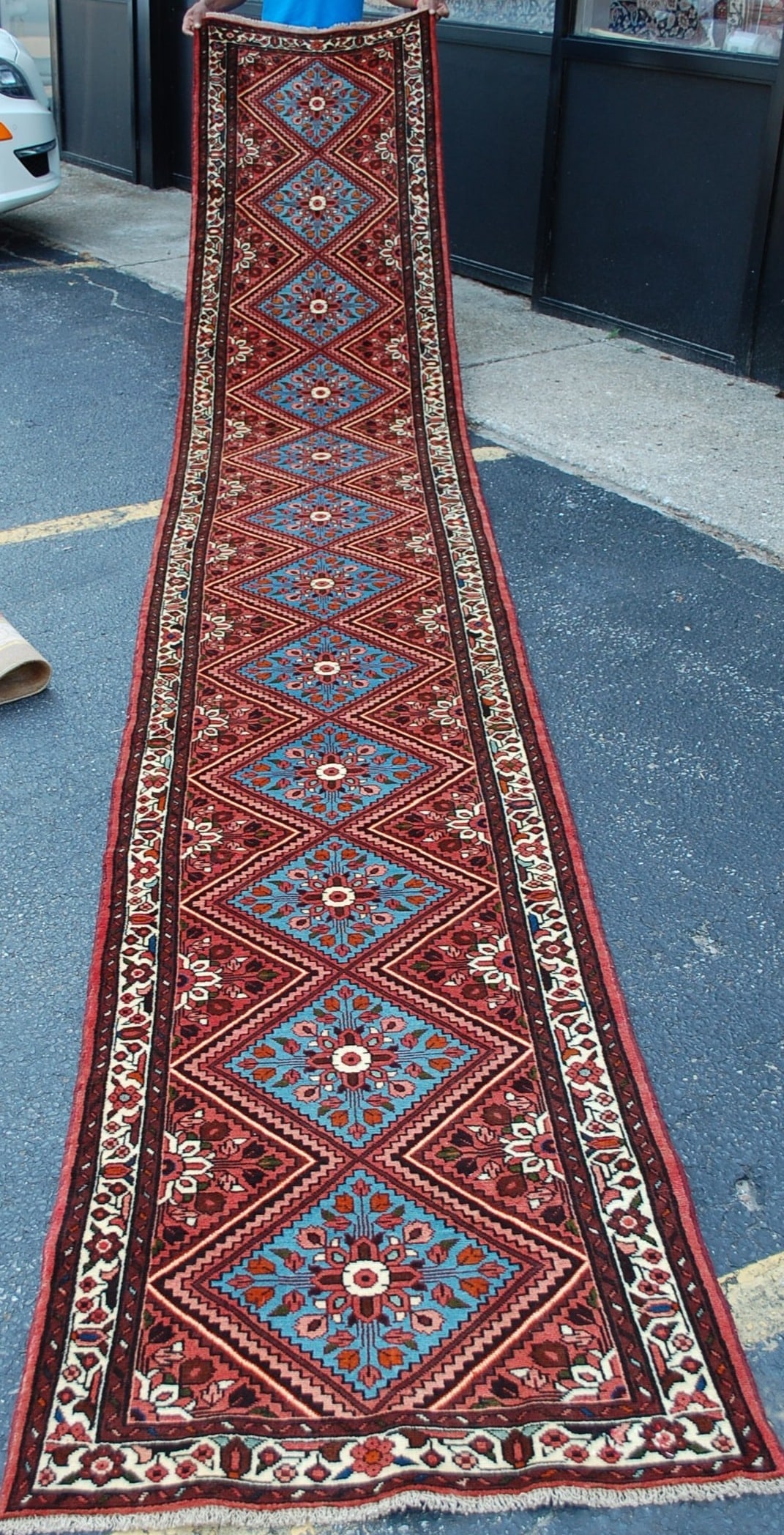 PERSIAN MALAYEER RUG 2.9x16.7: Title:PERSIAN MALAYEER RUG 2.9x16.7 Description:OLD, ANTIQUE ONE OF A KIND VERY RARE SIZE FINE LILIHAN MALAYEER RUNNER ORIENTAL RUG with AMAZING COLOR COMINATIONS.........all Natural vegetable dye woo