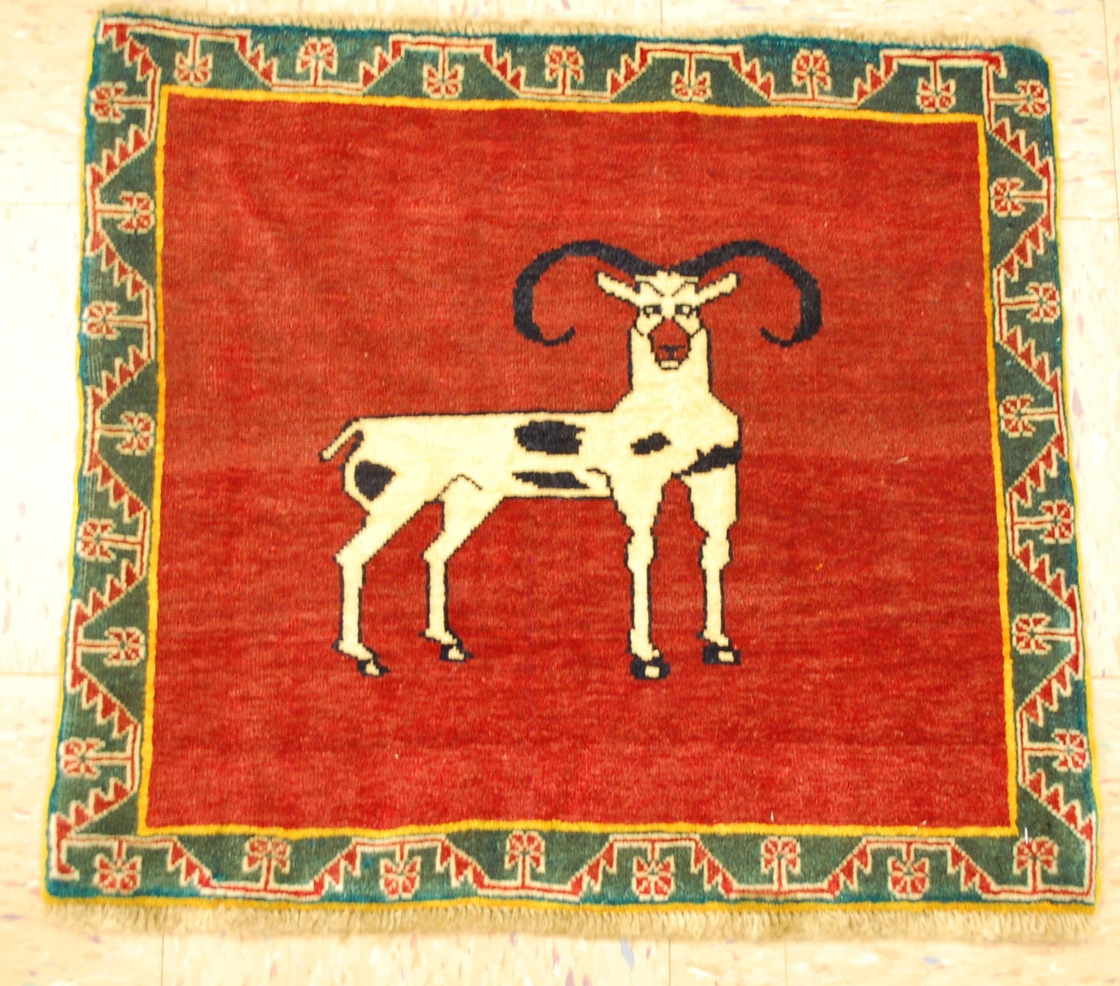 PERSIAN SHIRAZ RUG 2' x 2': Title: PERSIAN SHIRAZ RUG 2' x 2'Description:OLD, ANTIQUE HIGHLY DETAILED DESIGN SHIRAZ QASHKAI NOMADIC RUG with size of 2' x 2' Highly detailed design ....Natural dye wool ..Colors including