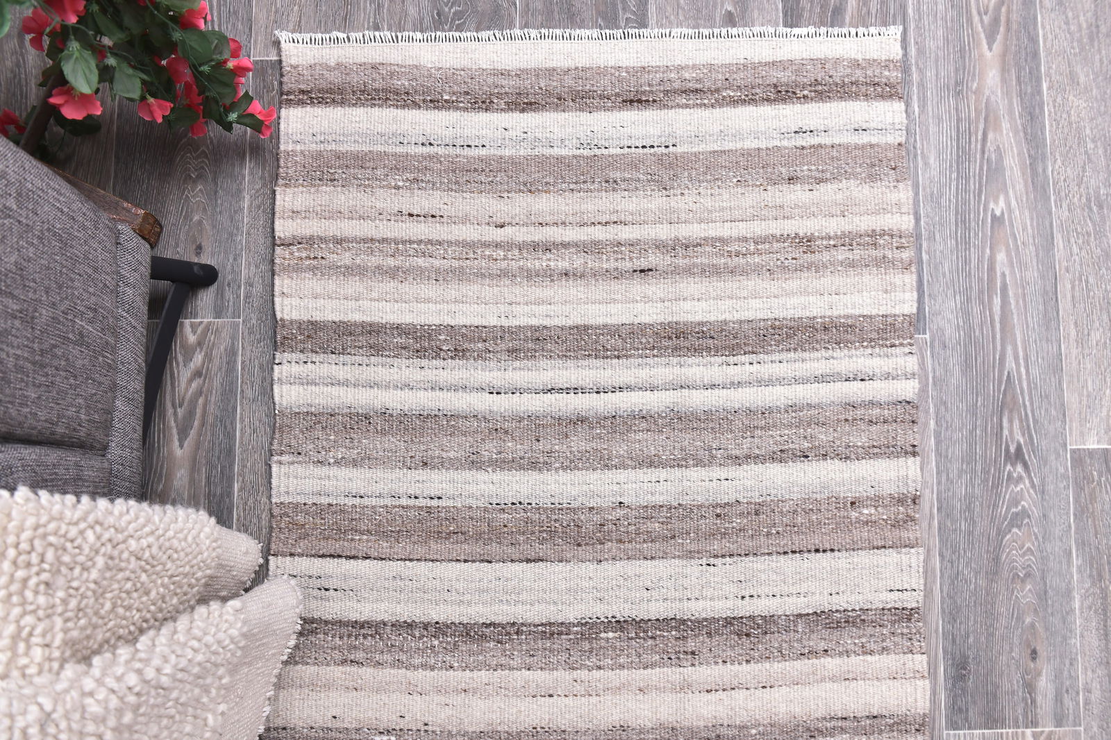 2'6'' x 9'3'' Turkish Handmade Kilim Rug - 245087 - 12