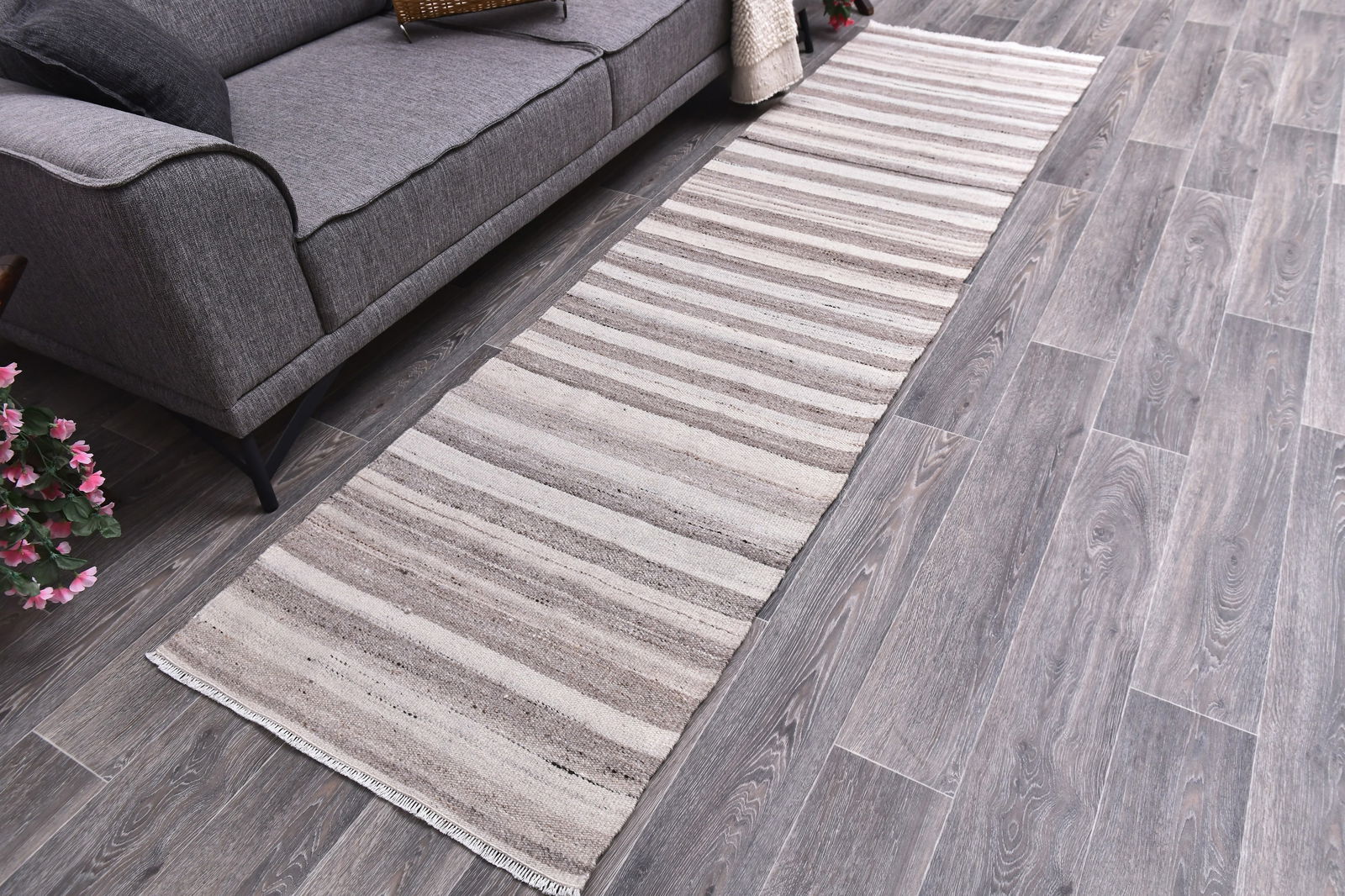 2'6'' x 9'3'' Turkish Handmade Kilim Rug - 245087 - 2