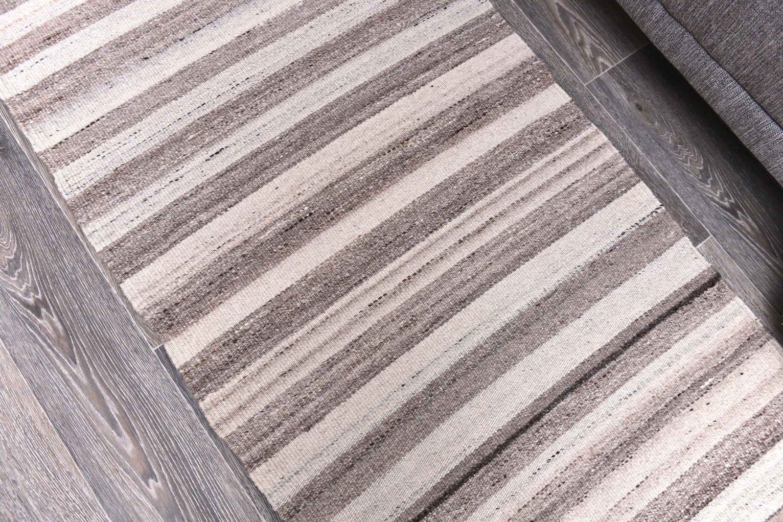 2'6'' x 9'3'' Turkish Handmade Kilim Rug - 245087 - 4