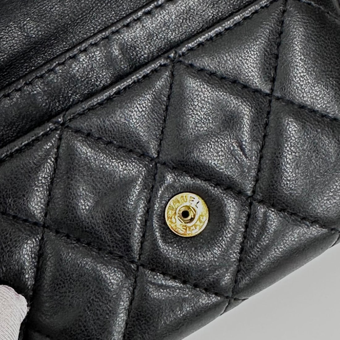 CHANEL Black Quilted Leather Card Holder with Gold Logo - 7