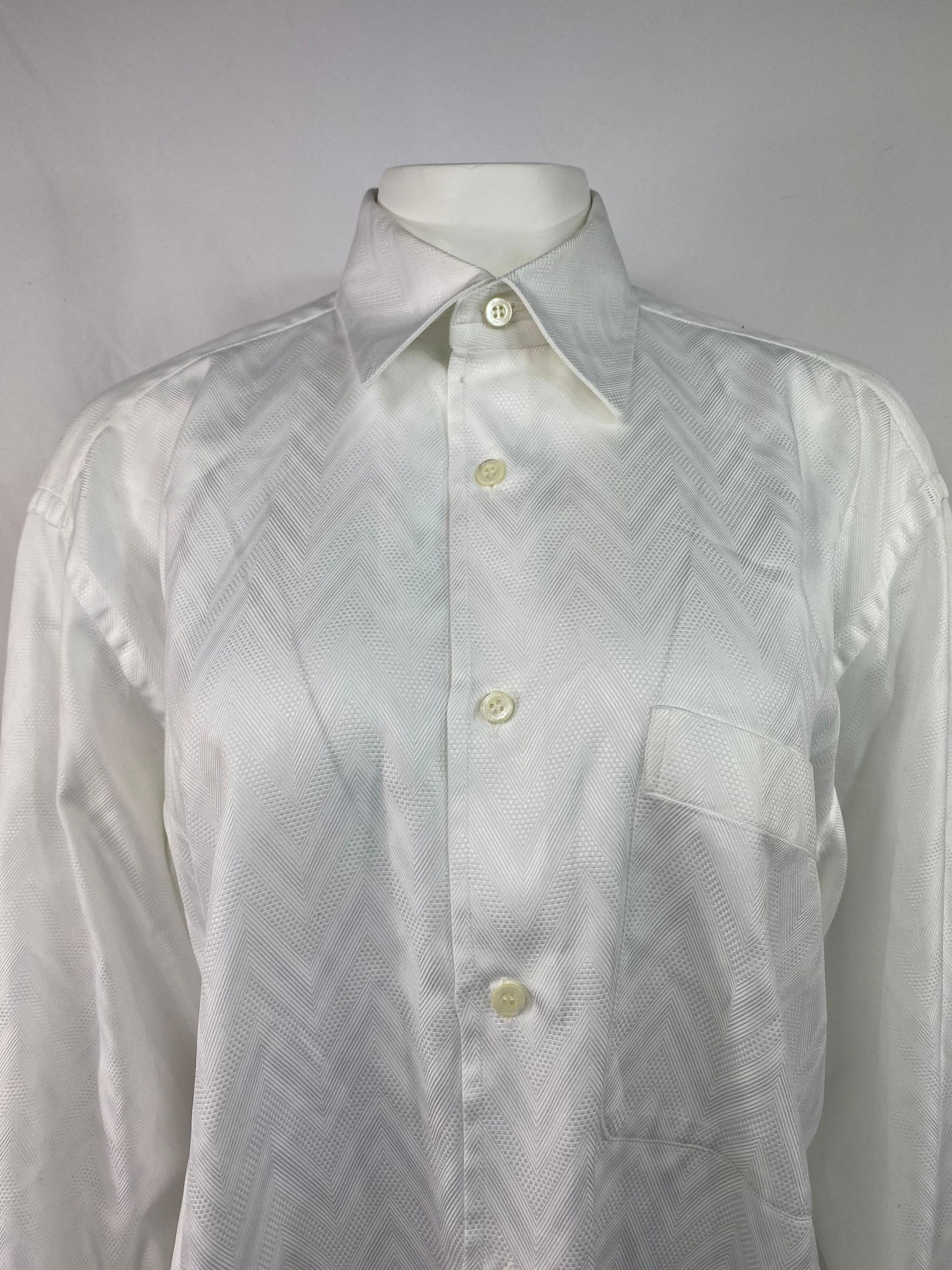 Brioni Neiman Marcus White Cotton Button Down Shirt - 19
