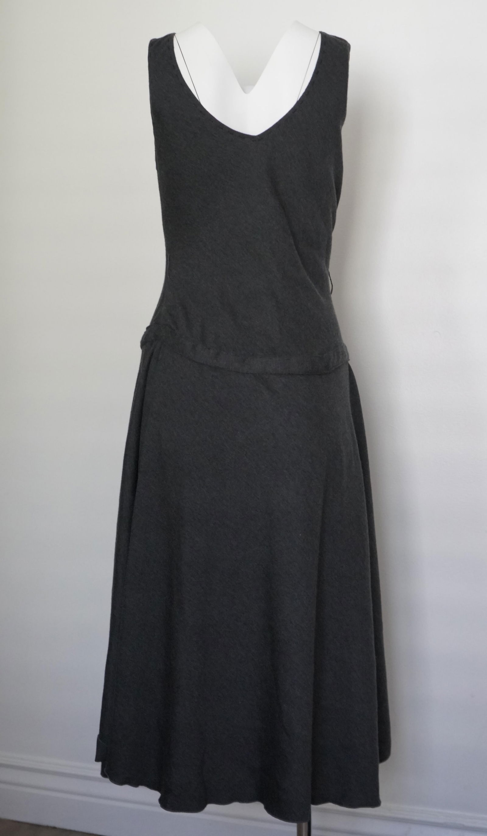Rosas Charcoal V-Neck Midi Dress - 15