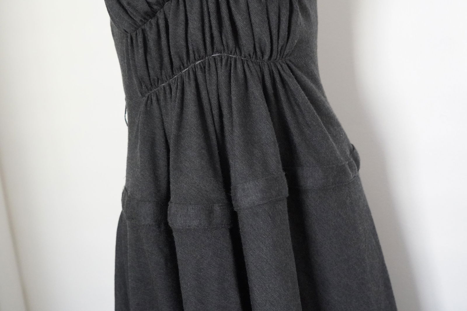 Rosas Charcoal V-Neck Midi Dress - 3