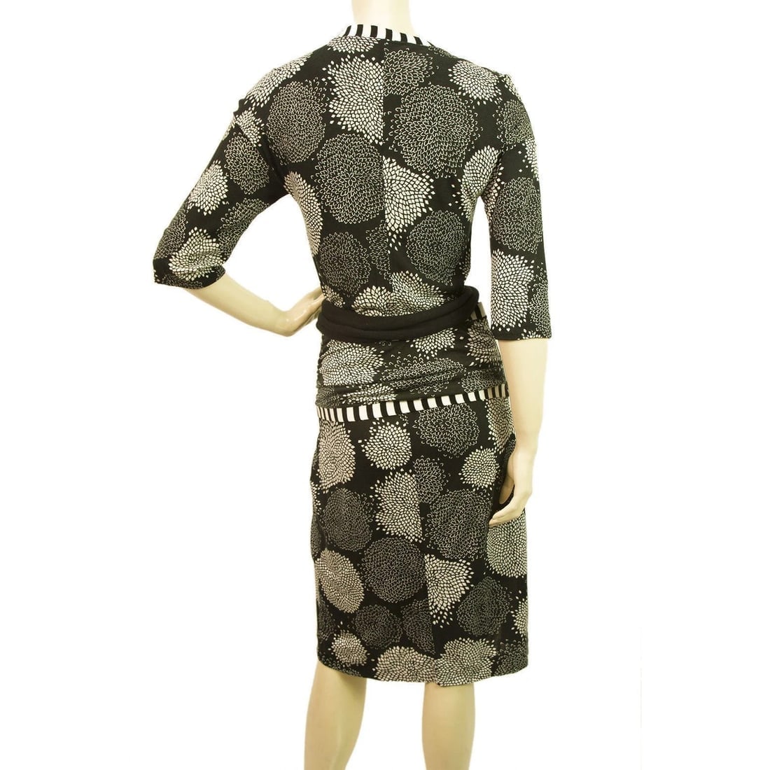 Marc Cain Floral Printed Black Gray Viscose V neck Dress- Sz 3 - 2