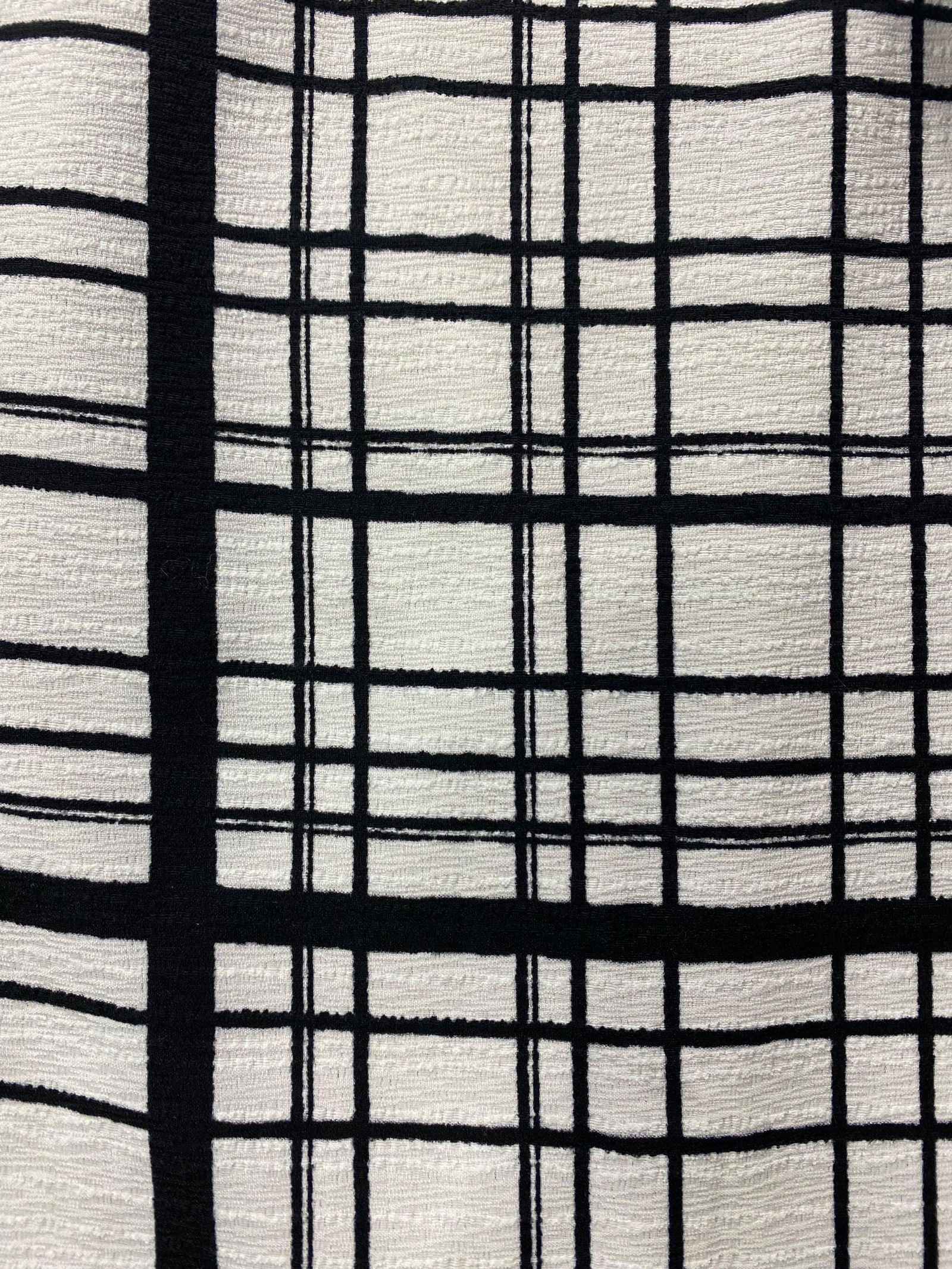 DO+BE Black and White Plaid Capri Pants, Size M - 16