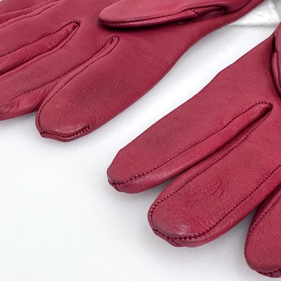 CHRISTIAN DIOR Red leather gloves with CD logo - 5