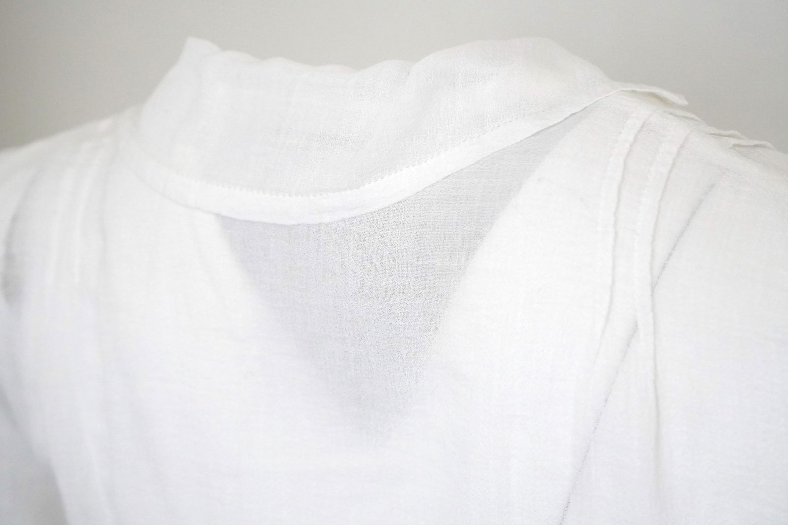 Vintage Emmanuelle Khanh White Linen Blouse RARE sz S - 18