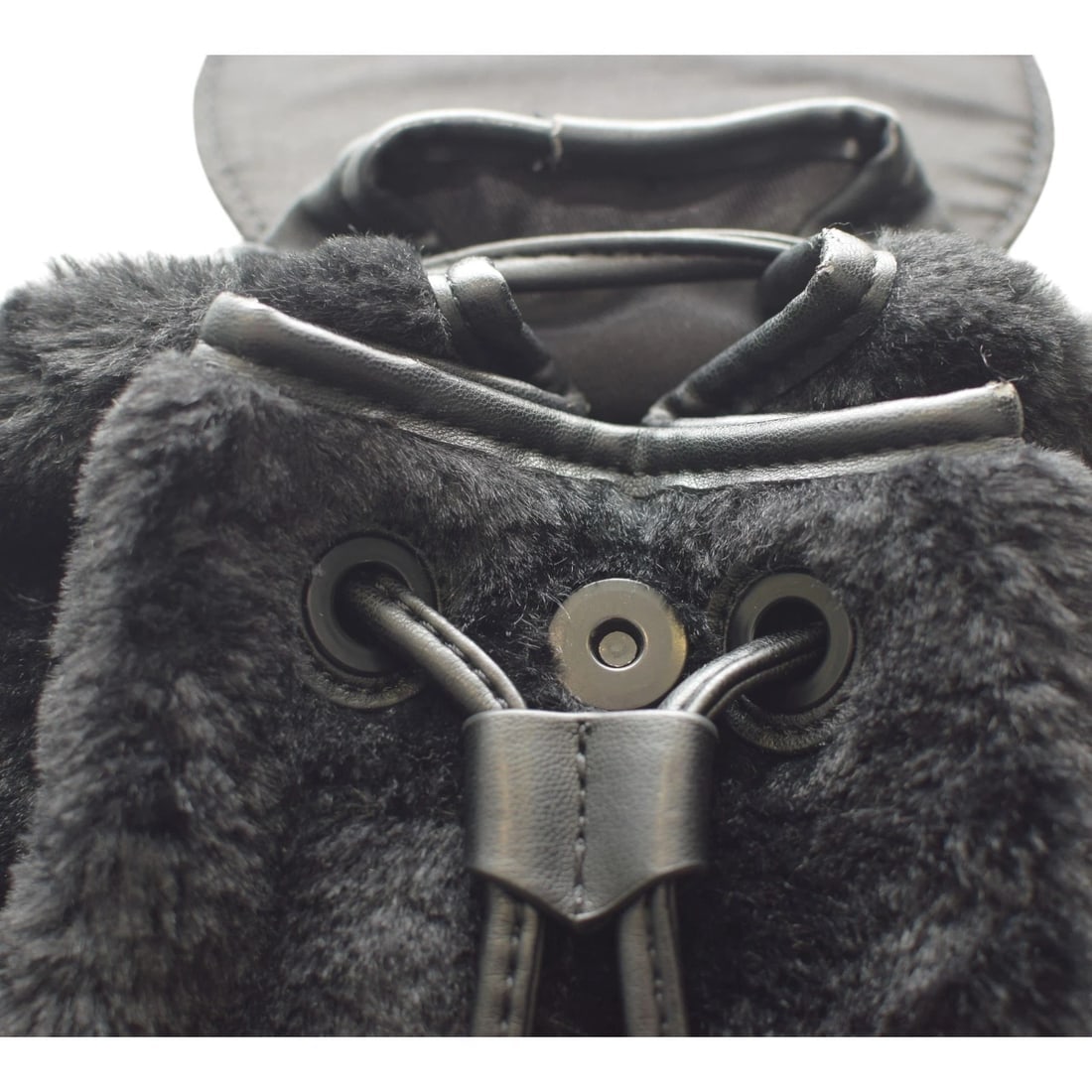 Kendall + Kylie Nikki mini backpack in black faux leather and faux fur - 14