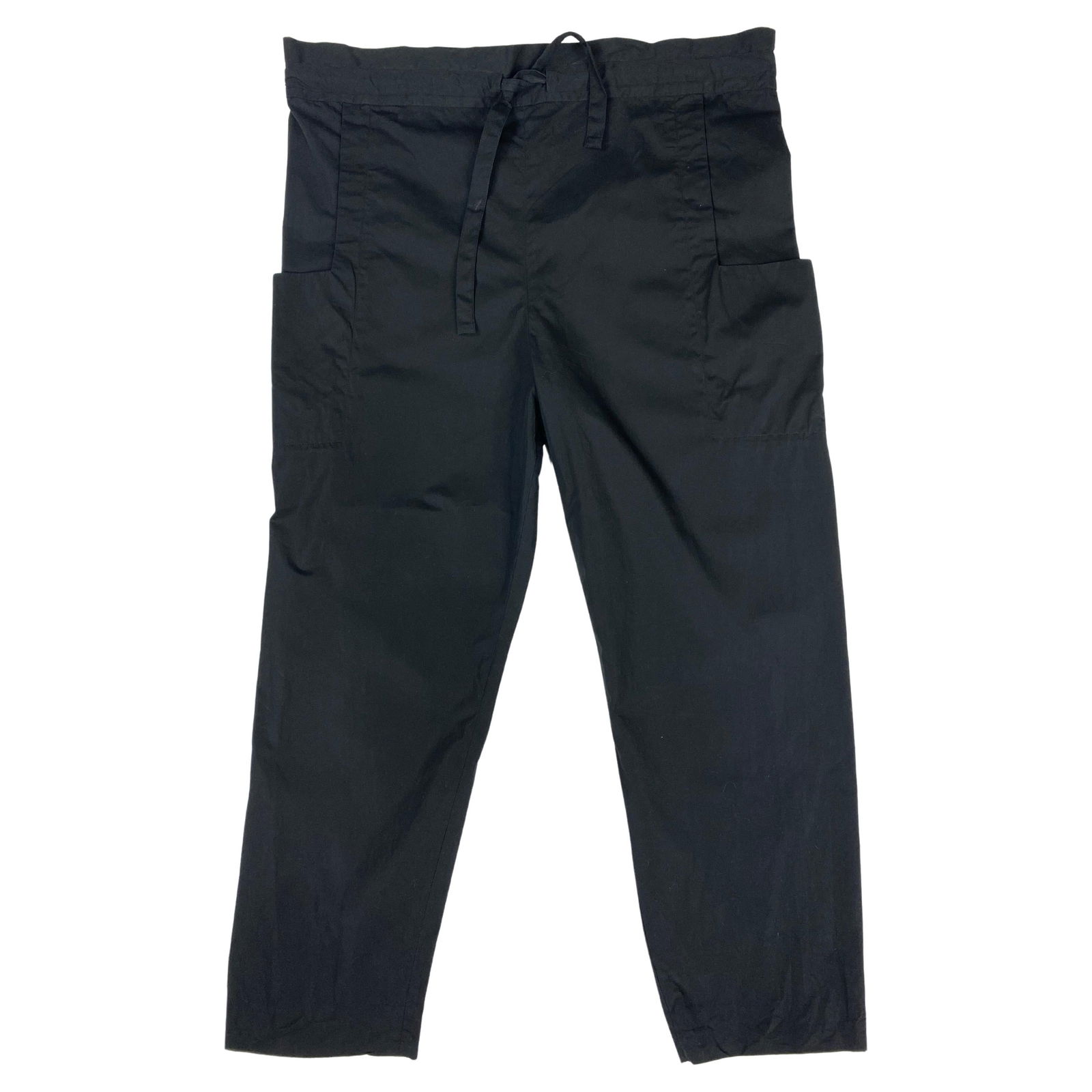 Maison Rabih Kayrouz Black Pants, Size 38: Product details: The pants are made out of 100% cotton, it features straight leg style, high waist with side pockets and tie closure at the waist. Reserve: $312.00 Shipping: Domestic: Flat-rate&#